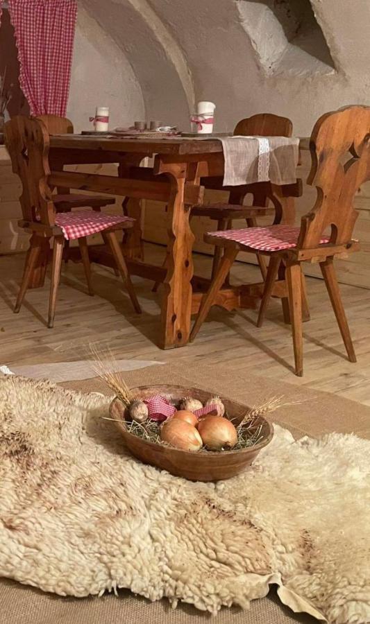 Mija Apartman S Vinnym Sklipkem, Zahradou A Grilem Kajov Exterior photo