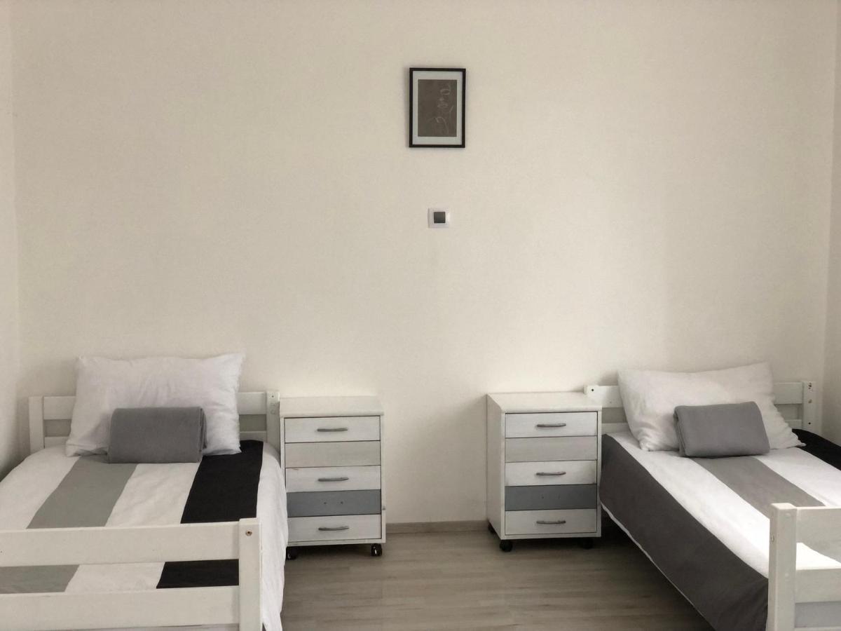 Mija Apartman S Vinnym Sklipkem, Zahradou A Grilem Kajov Exterior photo